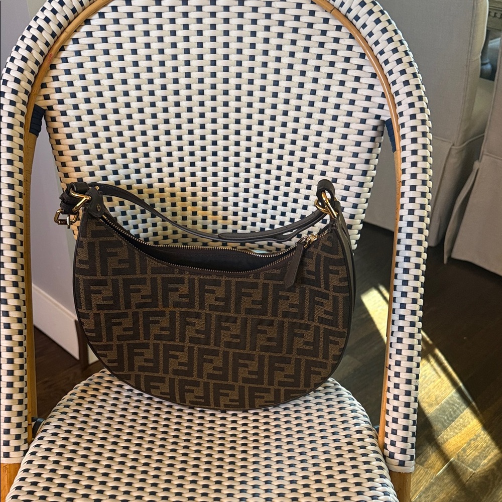 💯 Authentic Fendi Fendigraphy Small Shoulder Bag